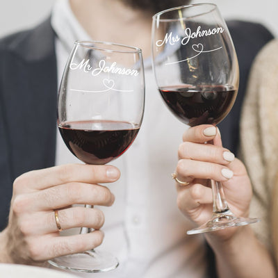 Set of 2 Personalised Wine Glasses - Wedding Bride & Groom