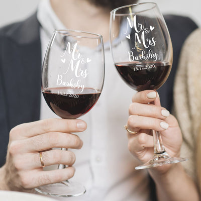 Set of 2 Personalised Wine Glasses - Wedding Bride & Groom