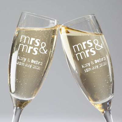 Set of 2 Personalised Champagne Flutes - Bride & Groom