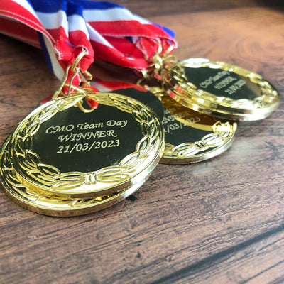 classic laurel wreath medal 5cm