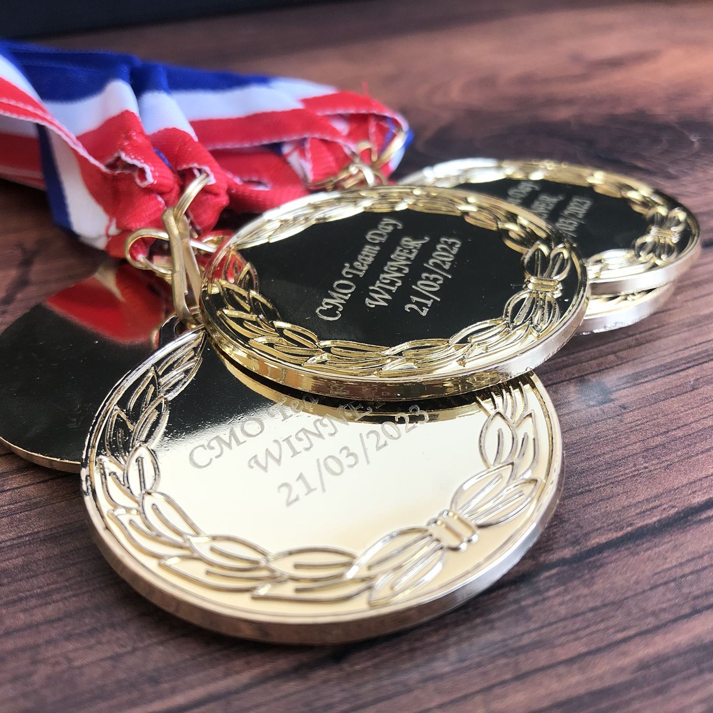 classic laurel wreath medal 5cm