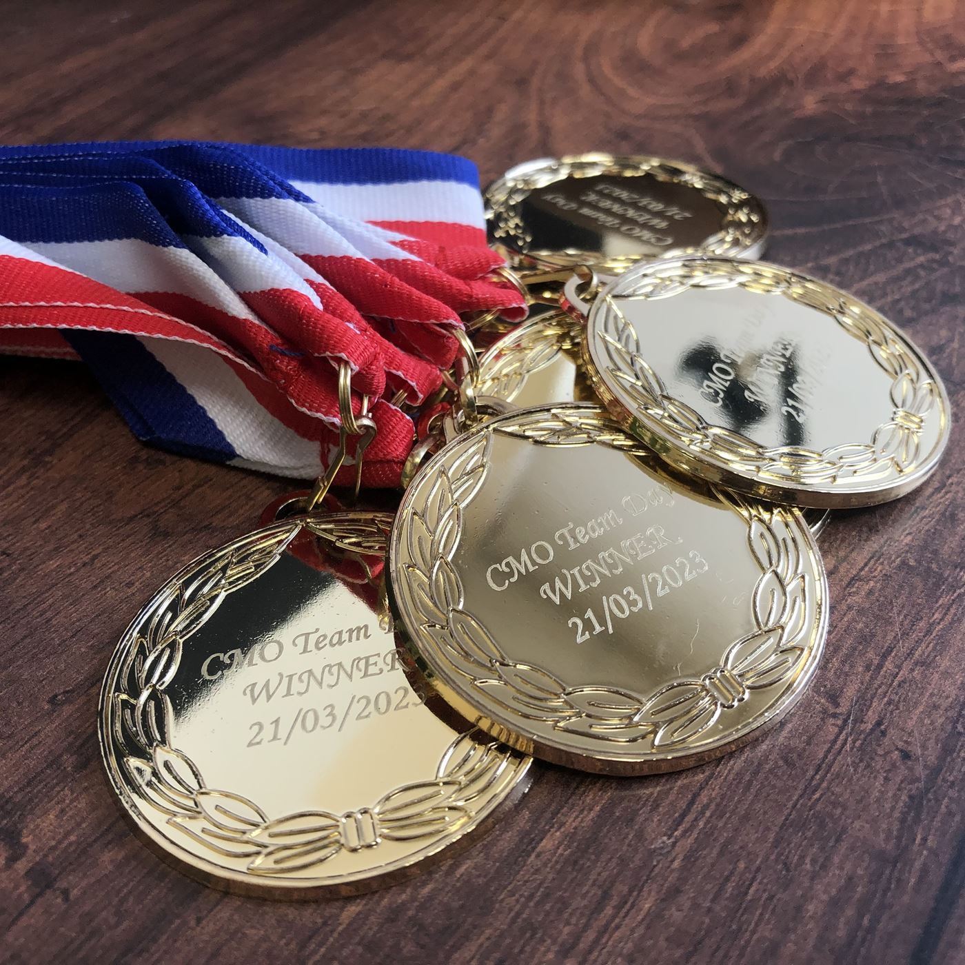 classic laurel wreath medal 5cm