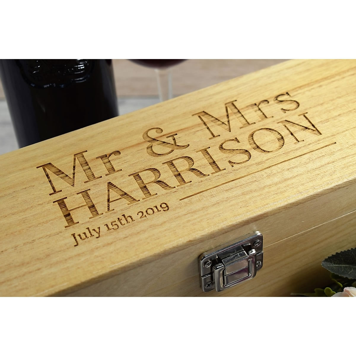 Personalised Wooden Wine Box - Mr & Mrs Couples Wedding Gift